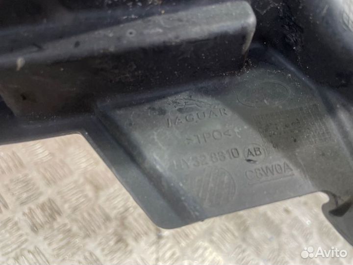 Воздуховод радиатора передний правый Land Rover