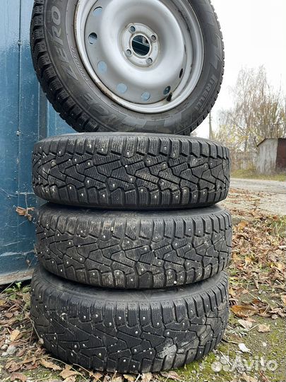 Pirelli Ice Zero 185/65 R15