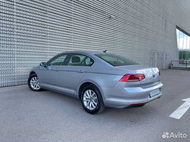 Volkswagen Passat, 2021