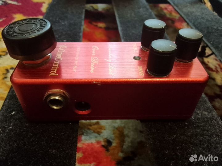 One Control Strawberry Red Overdrive pedal гитарна