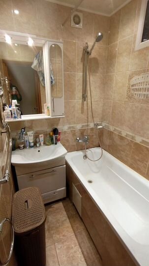 3-к. квартира, 56,8 м², 2/5 эт.