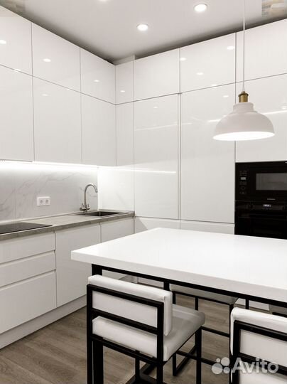 Кухня Угловая Белая в Москве