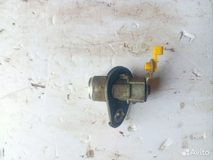 Личинка замка крышки багажника Hyundai Accent 2