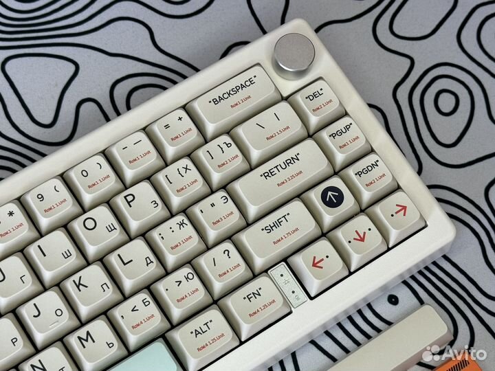 Кастомная механическая клавиатура GMK67
