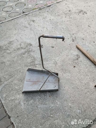Вилы, лопаты штыковые, кувалда