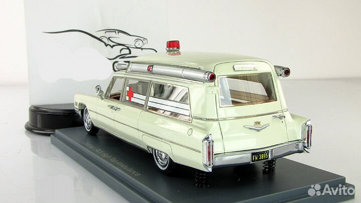 Кадиллак Cadillac Ambulance Скорая помощь Neo 1:43