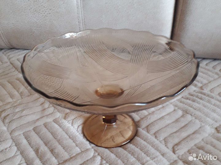 Ваза для фруктов на ножке цветное стекло СССР