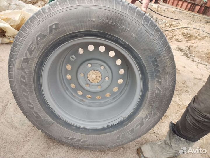 Goodyear Wrangler HP 265/70 R17