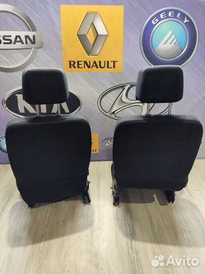 Сиденье кресло переднее renault megane 3 Лев, Прав