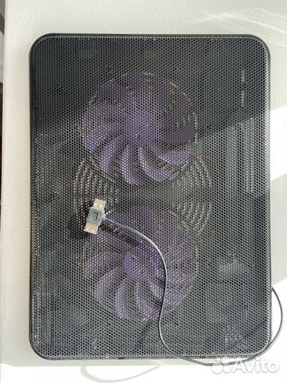 Подставка с охлаждением для ноутбука