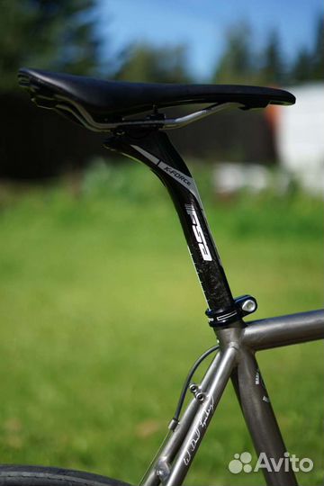 Титановый шоссейный велосипед Lynskey (USA)