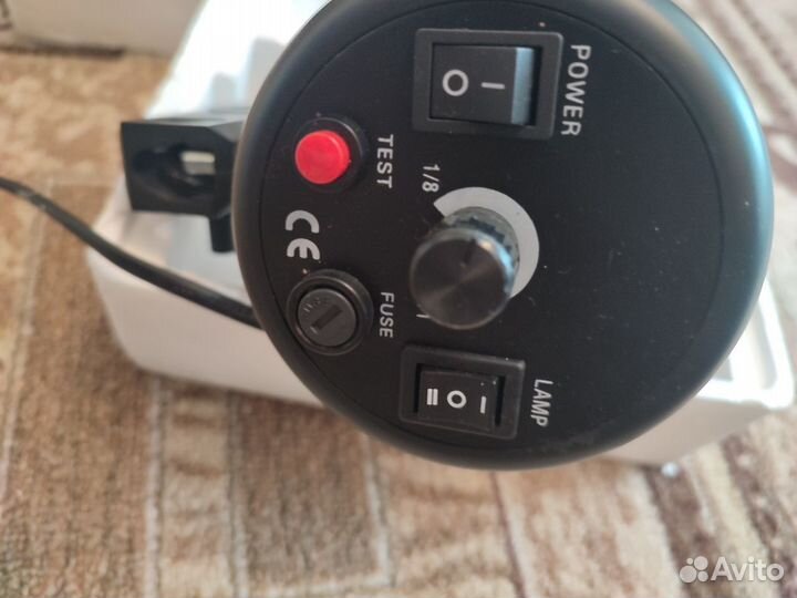 Falcon Eyes (SS-100MR) Студийная вспышка Falcon SS