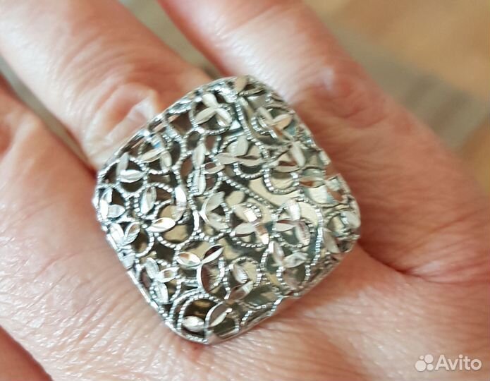 Серебряные кольца размер 19 разные
