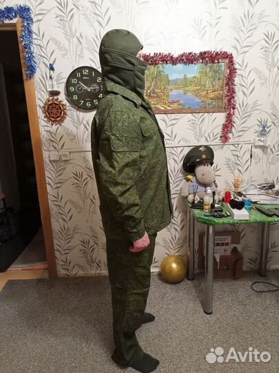 Костюм военный