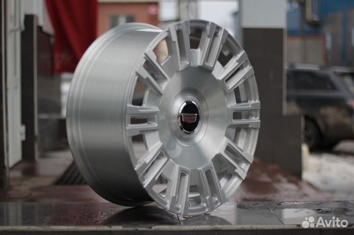 Кованые диски GT Forged R22 на Cadillac Escalade