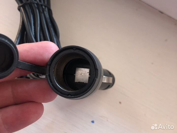 Зарядник на видеорегистратор