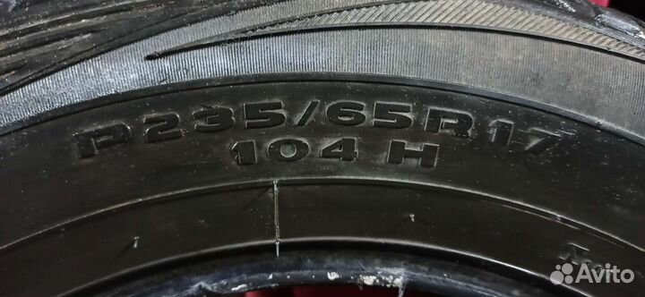 Kumho Road Venture APT KL51 235/65 R17 104H