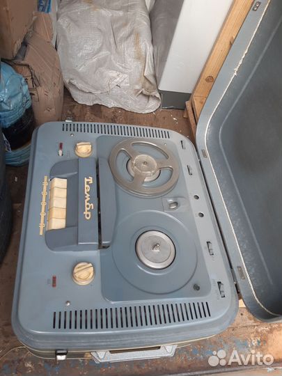 Магнитофон Тембр с колонками