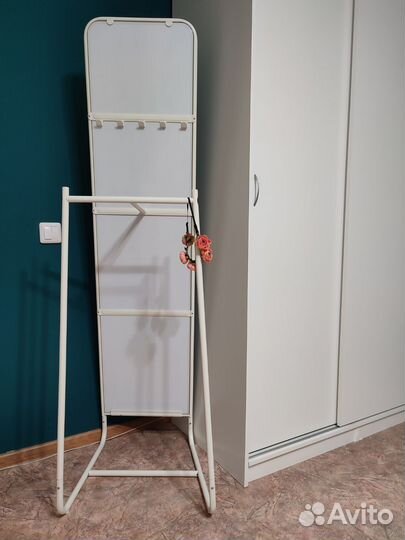 Зеркало напольное икеа Кнаппер