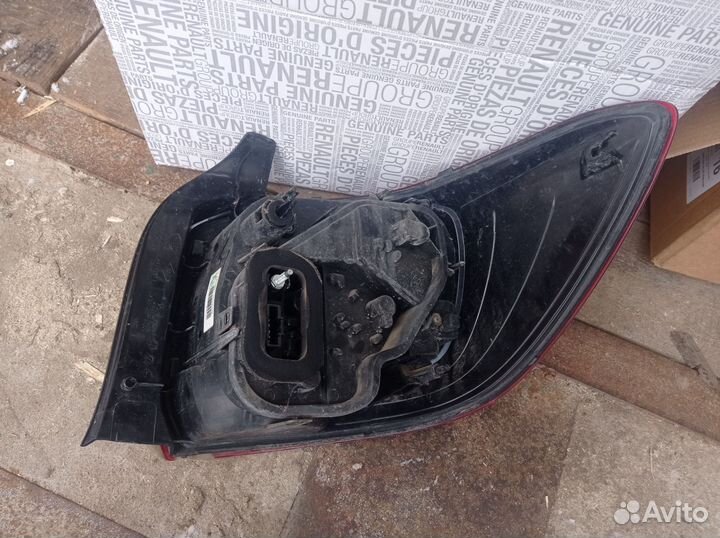 Фара на renault logan stepway