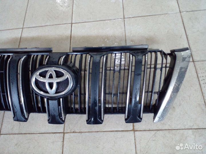 Решетка радиатора Toyota Land Cruiser Prado 150