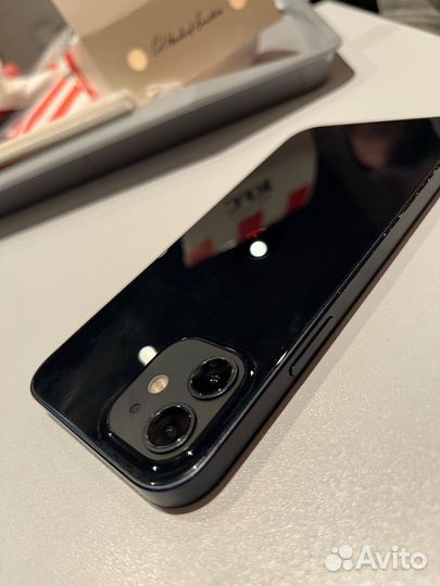 iPhone 12, 64 ГБ