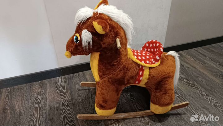 Детская лошадка качалка