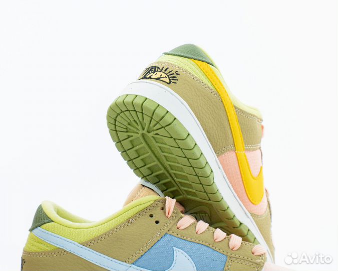 Женские Кроссовки Nike Dunk Low 