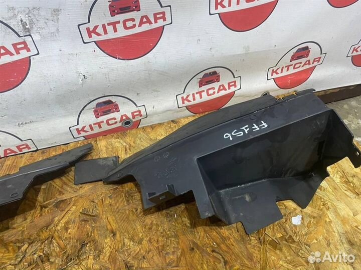 Воздуховод радиатора (штука) Ford Focus 2