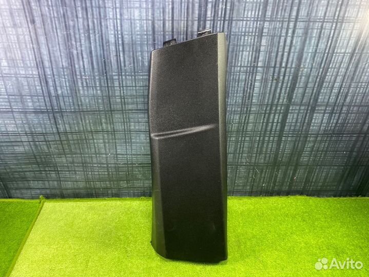 Обшивка салона правая Bmw X5 E70 N52 2007