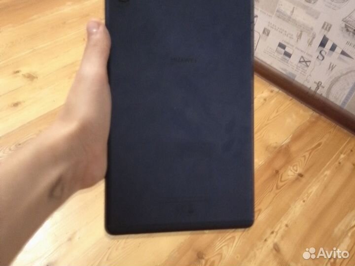 Продается планшет huawei