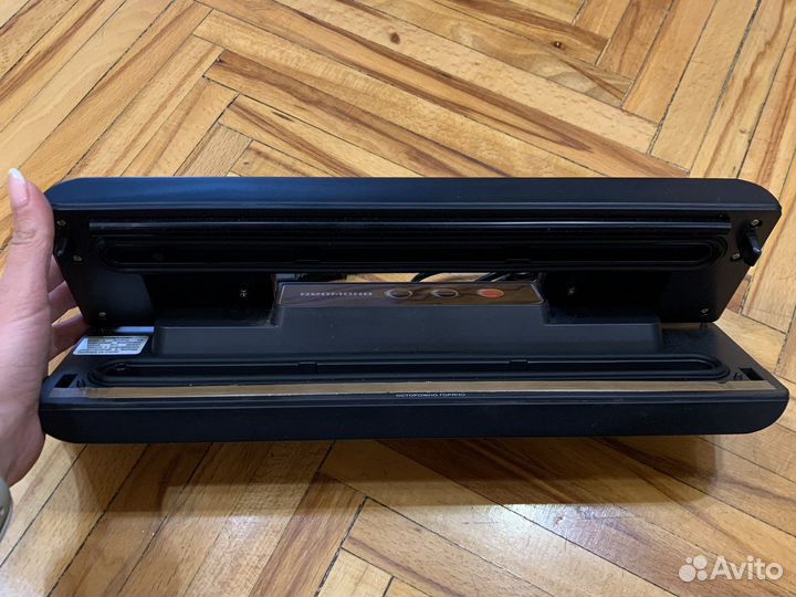 Вакуумный упаковщик redmond