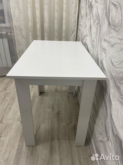 Кухонный стол