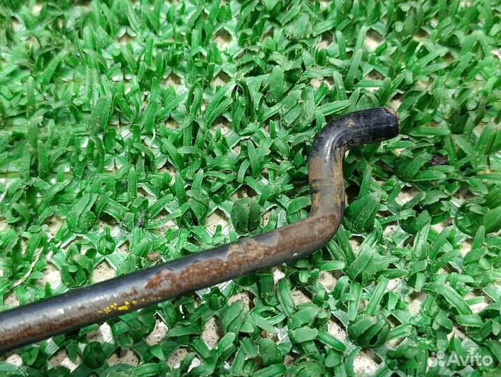 Упор капота Nissan Pathfinder