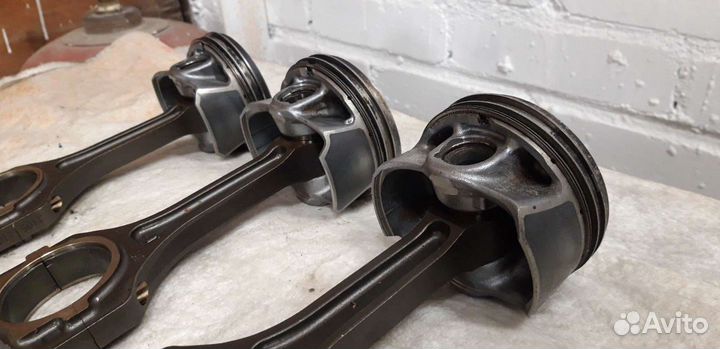 Поршень в сборе с шатуном G4KL