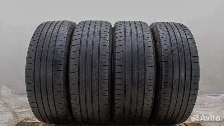 Goodyear EfficientGrip Performance 215/60 R17 96H