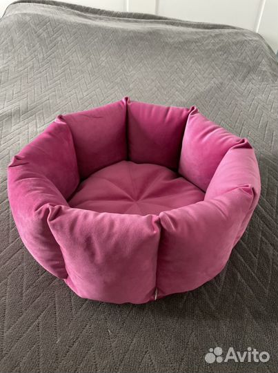 Лежанка для кошки или собаки