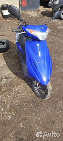 Скутер инжекторный Suzuki Address V50 4T