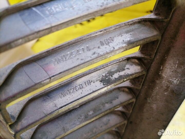 Решетка радиатора Mitsubishi Lancer 9 2003-2006