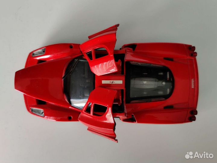 Enzo ferrari maisto 1/24