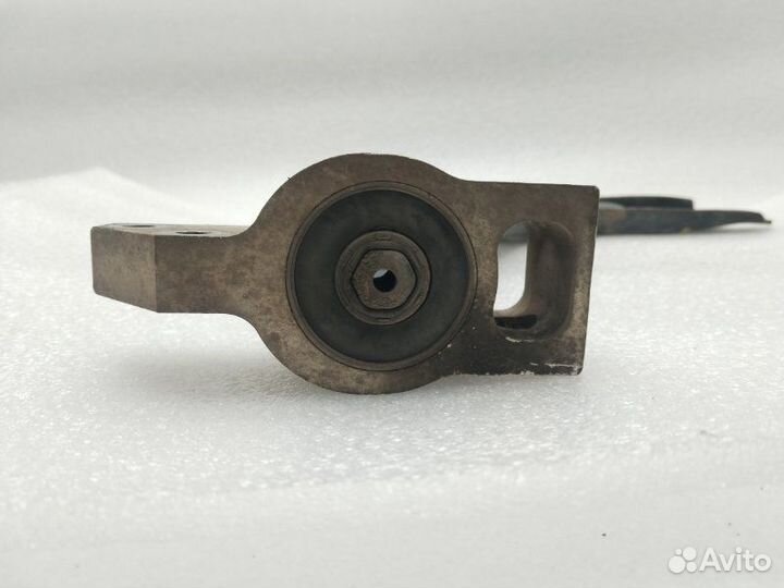 Рычаг подвески передний левый Volkswagen Passat B7