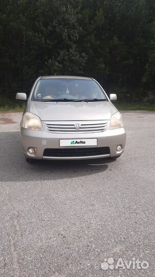 Toyota Raum, 2003