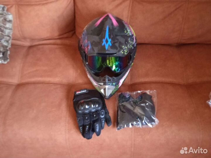 Мотошлем. Шлем для мотоцикла. Каска