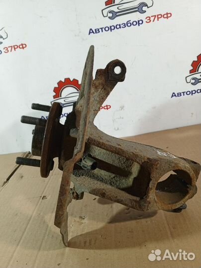 Кулак поворотный передний Volvo S40