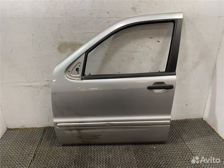 Замок двери Mercedes ML W163, 2002