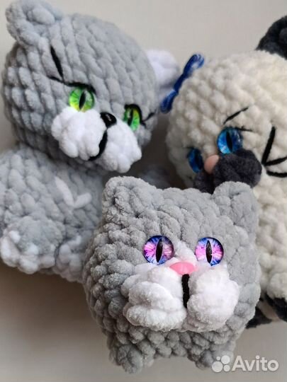 Брелки яркие, хаски, лисы, котики. Ручная работа