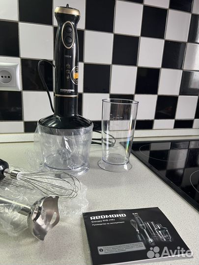 Блендер redmond 2981 Новый