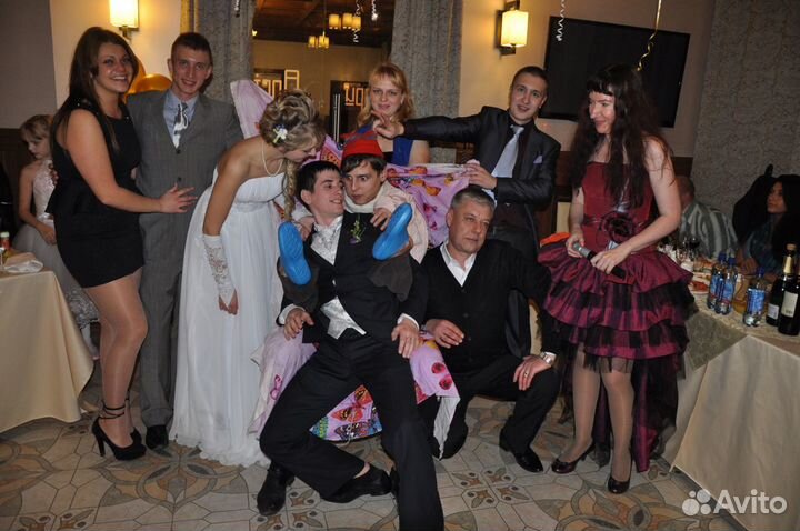 Тамада. поющая ведущая с DJ. Свет Дым