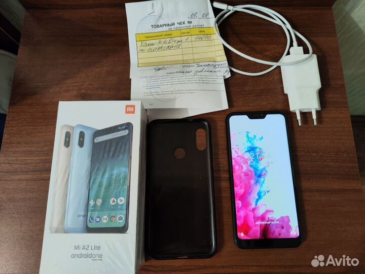 Xiaomi Mi A2 Lite Android One, 4/64 ГБ