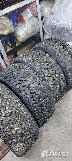 Nokian Tyres Hakkapeliitta 8 235/40 R19